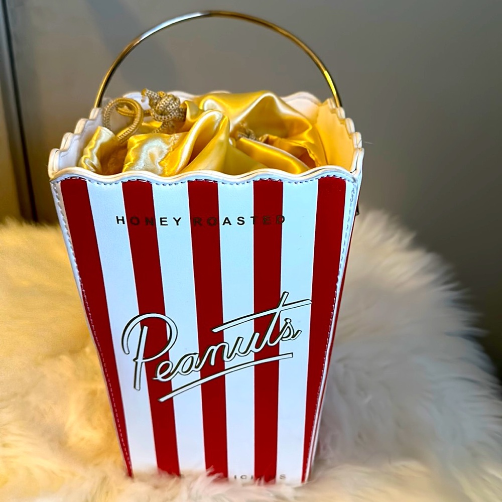 Cute Red and white peanuts popcorn purse